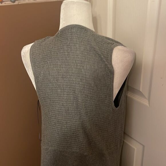 Pink Rose Cardigan Gray Size Medium EUC - Picture 6 of 10